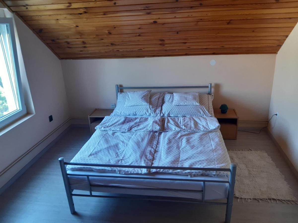 מלון קסזטלי Toldi Apartman מראה חיצוני תמונה