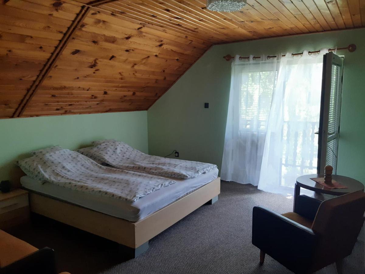 מלון קסזטלי Toldi Apartman מראה חיצוני תמונה