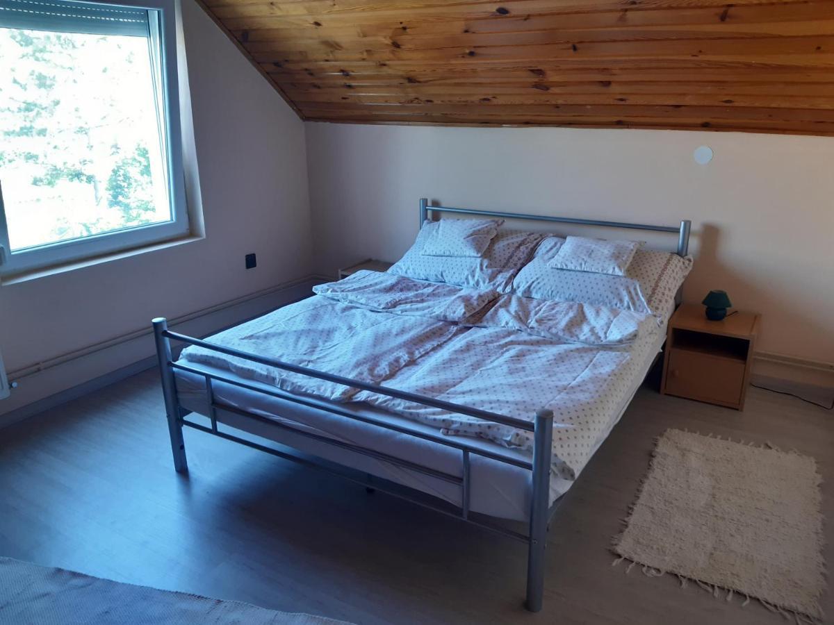 מלון קסזטלי Toldi Apartman מראה חיצוני תמונה