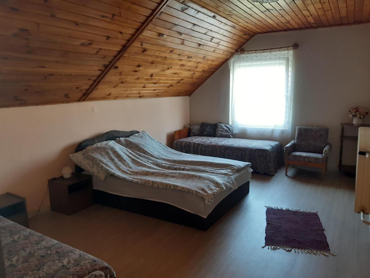 מלון קסזטלי Toldi Apartman מראה חיצוני תמונה